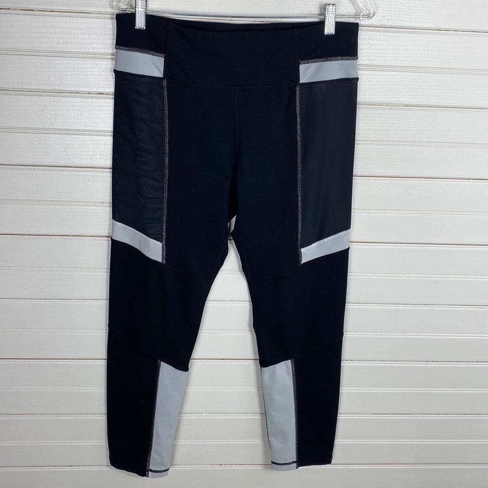 Betsy Johnson Performance Leggings Size XL